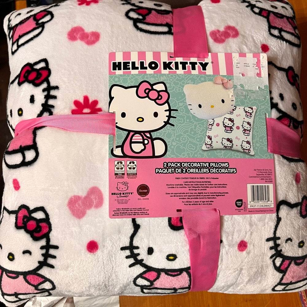 Hello Kitty 2‎ Piece Fleece Decorative Pillows Set White Pink